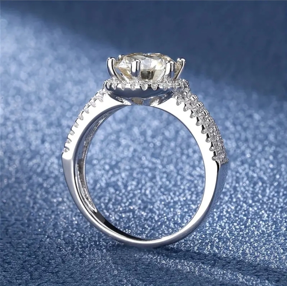GRA Certified Moissanite 2 Carats 18k/925 Ring 💍 Size 7 - Picture 9 of 14